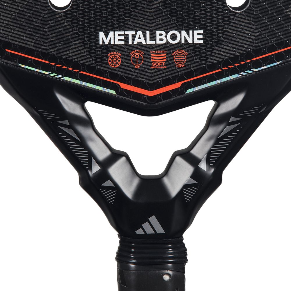 Adidas Metalbone | Ale Galán | 2026