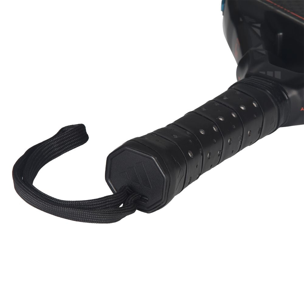 Adidas Metalbone | Ale Galán | 2026